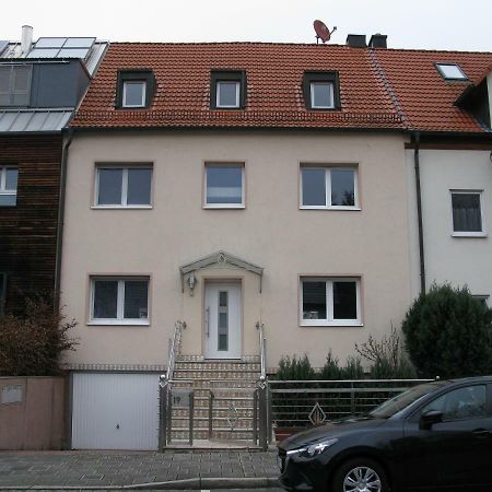 Messe-/Ferienwohnung Neurenberg Buitenkant foto