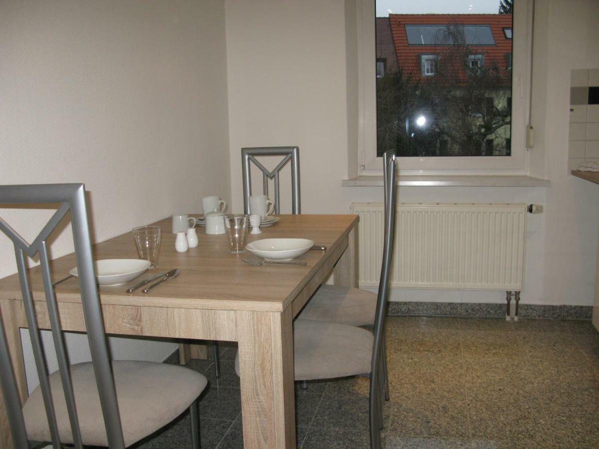Messe-/Ferienwohnung Neurenberg Buitenkant foto